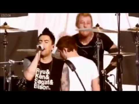 6. A Town Called Hypocrisy - Lostprophets @ Reading 2010 Playlist