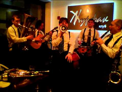 Do You Know What It Means To Miss New Orleans - Moscow Ragtime Band