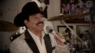 Grupo Pesado - Lorenzo de Monteclaro / Abrazado De Un Poste  (En Vivo En La Cantina)