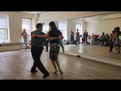 Argentine tango workshop - Sacadas with baby: Yesica Esquivel & Ariel Leguizamon