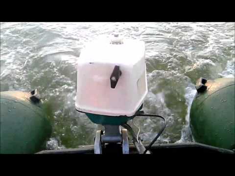 Подвесной лодочный мотор Спутник (Салют) 2л\с, лодка 3.2 м