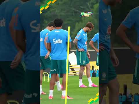 A DUPLA PAQUENEY DEITOU NA ALTINHA ANTES DO TREINO #shorts