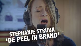 Stephanie Struijk - &#39;De Peel In Brand&#39; (Rowwen Hèze cover) live @ Ekdom in de Ochtend