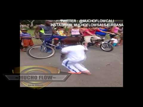 NIÑO BAILANDO COMO EHH MUCHO FLOW