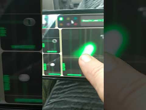 Making #synth #synthesizer #sounds using #hexen with Mister 8 Electronica