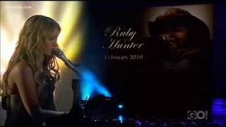 Delta Goodrem performs &#39;The Day You Went Away&#39; at the 2011 ARIA Awards