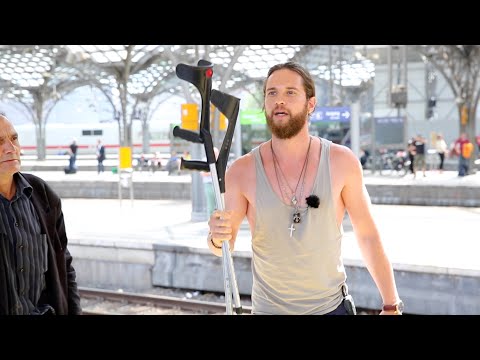 DIE KRÜCKEN FALLEN! - FILMSZENE AUS "GET ALIVE IN CHRIST"