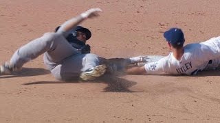 SD@LAD: Pederson throws Sanchez out, call confirmed