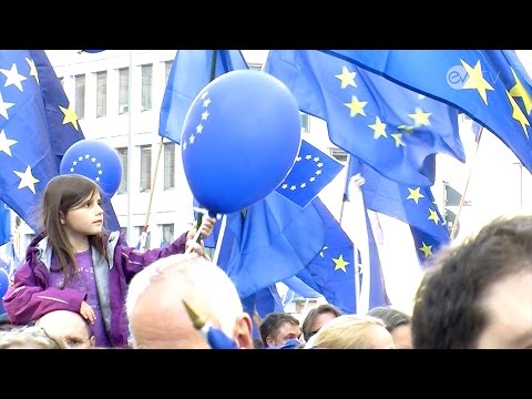 Pulse of Europe: Tausende demonstrieren für Europa in Frankfurt