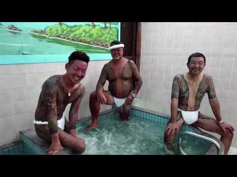 日本水墨愛好者打破了紋身禁忌 (Japanese ink lovers smash the tattoo taboo)