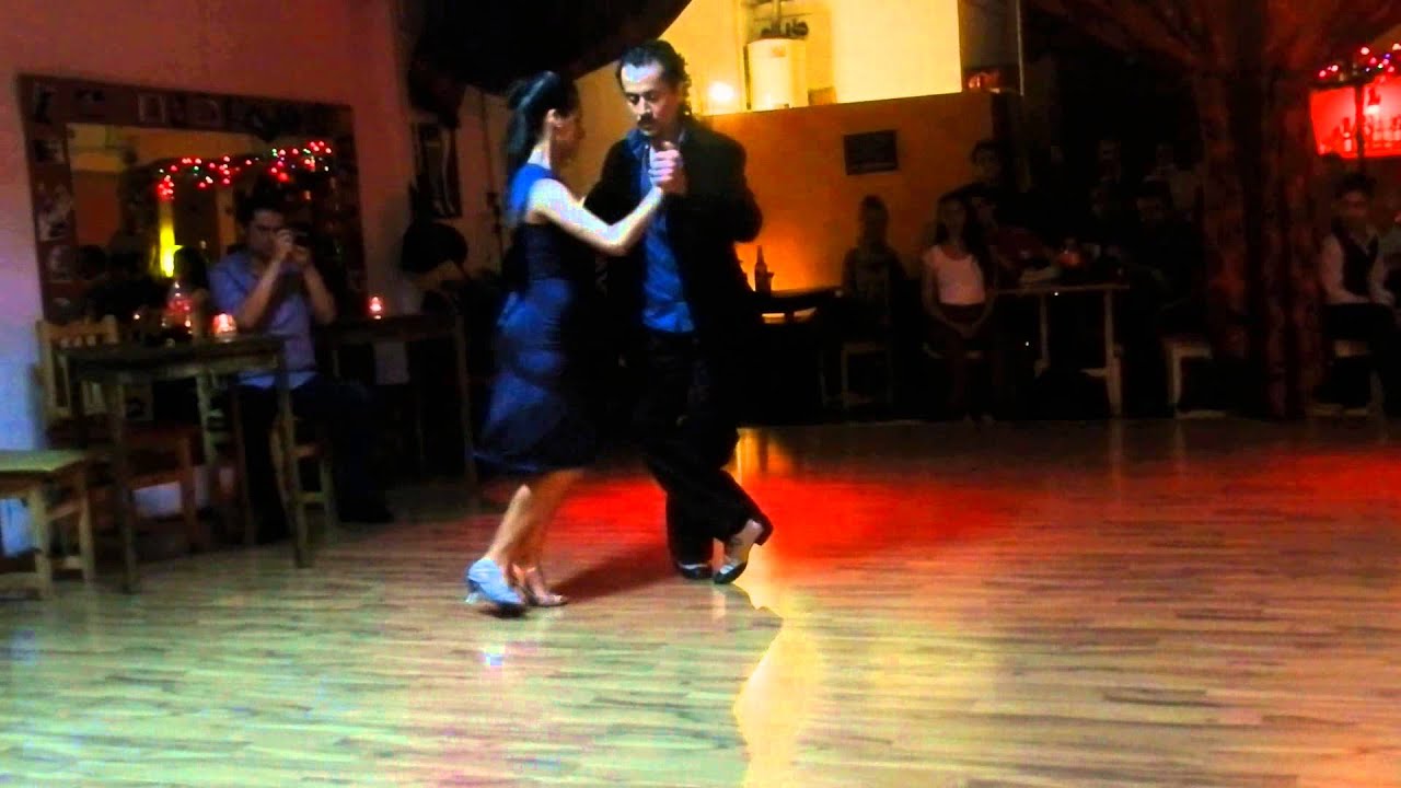 Marina Kenny y John Galindo en La Bruja_ viernes 10-10-14