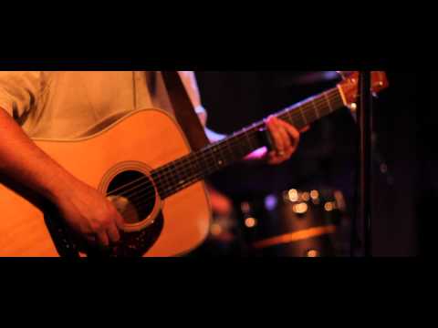 qanda | "Woman of My Dreams" | Live at Bohemeos