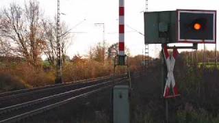 preview picture of video 'Bahnübergang Börster Weg, Recklinghausen ++ Wechselblinker mit Wecker'