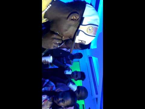 Batalla Freestyle - Talent El Lider vs Trinity El Elegido Del Rap - En 414DRINK