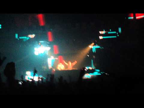 W&W Live 1080p - Hardwell presents Revealed @ ADE 2013