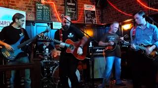 71 Chain - She moves through the fayre