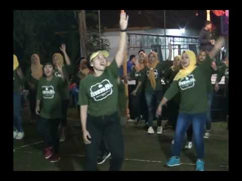 Flash Mob Meriah Bersama Krebet Dance di Ampiteater Puncak Bukit Pajangan