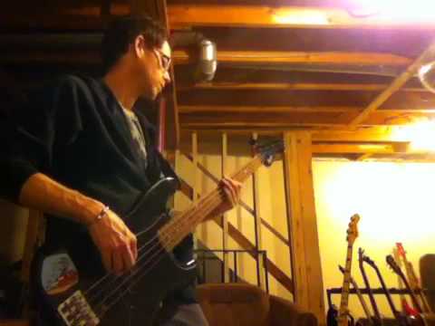 UB40 - Rat in mi Kitchen (bass cover)