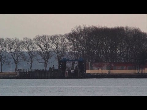 Hart Island, la mayor fosa común de EEUU