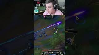 Sympa la hitbox #riotgames