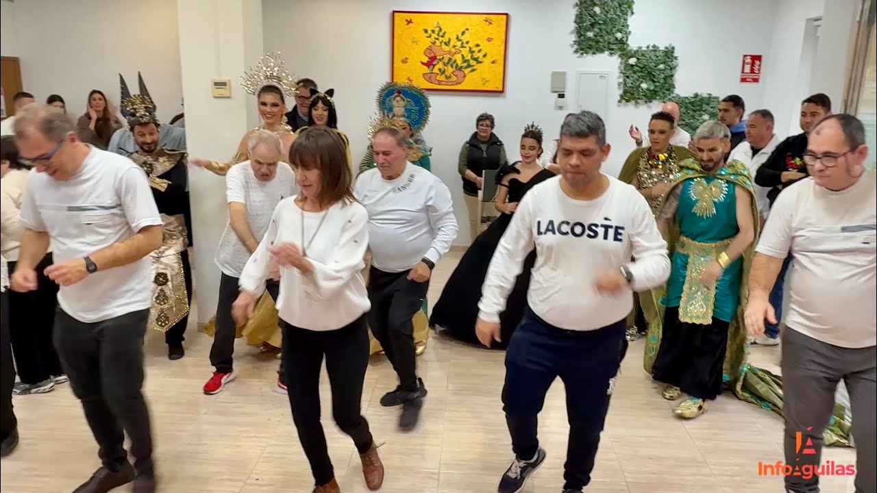 La Asociación Salud Mental Águilas recibe a los personajes del Carnaval 2026