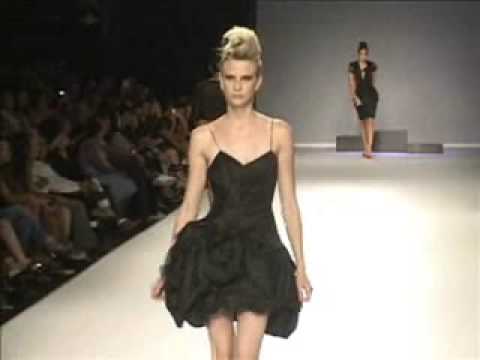 Barra Fashion Bahia 2009 - 05/10 - Desfile Vitorino Campos