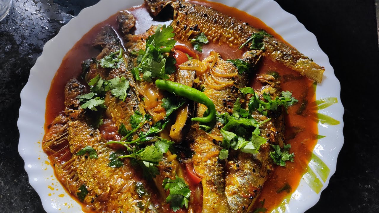 Tastiest HERRING FISH CURRY II Bengali Style Herring Fish Curry II