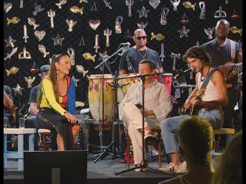 Ivete Sangalo e Zé Ibarra - Atrás da Porta