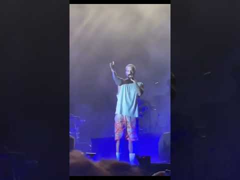 Lo Que Le Dijo Maluma A Dos Fanaticas Durante Concierto, Increile!  I DUVM