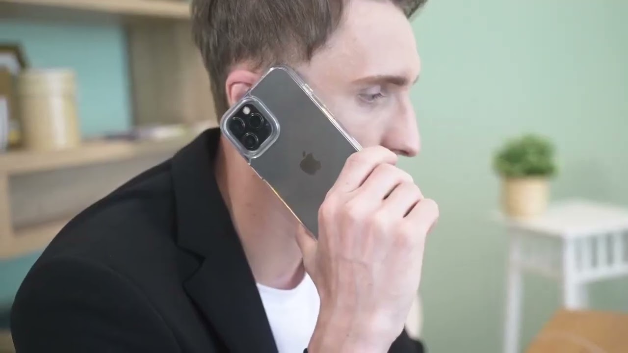 Чохол для iPhone 14 Pro Max SwitchEasy Crush M Transparent (SPH67P015TR22) video preview
