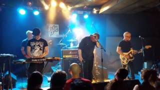 Sad Lovers and Giants, "Alice (Isn't Playing)," Sala Salamandra, Barcelona, 20/5/17