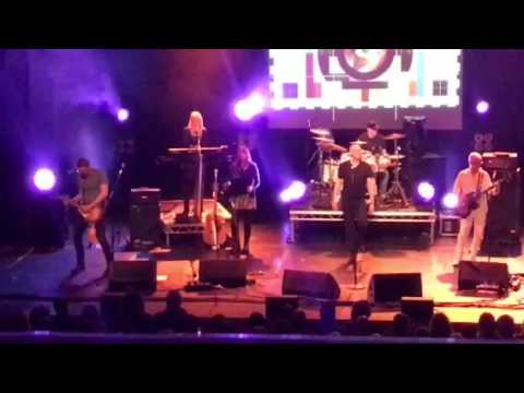 Holly Holly at Aylesbury Waterside 03/04/17