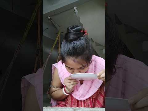 Meghan hace labios de chocolate l helado de chocolate 🤔😻😣😲🫣#shorts