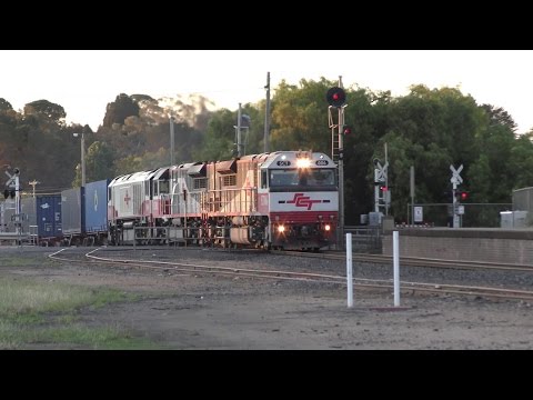 23rd Nov 2015 Late running 6PM9-SCT006 SCT002 CSR004 at Stawell just on sunse
