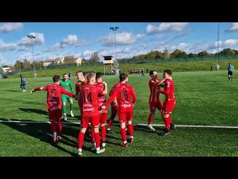 Örebro Syrianska fans och spelare firar Dino Salcinovic MÅL mot Täby i 4-1 vinsten 07.10.2023