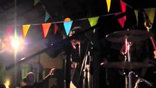 Hemaroids - Het Pinguinlied nog een keer Live @ Jonosh 5-11-2010