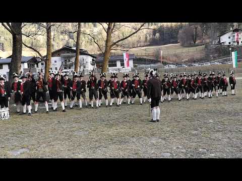 Ehrensalve der Ehrenformation bei der Andreas-Hofer-Gedenkfeier in Passeier