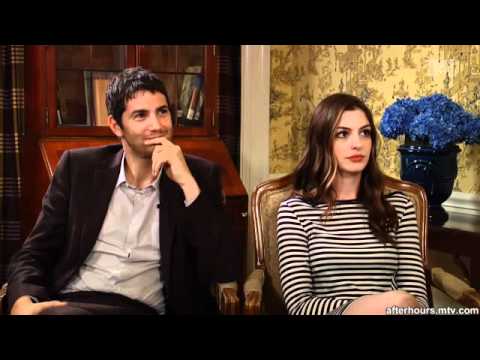 Anne Hathaway & Jim Sturgess answer "Yes-no" to mtv.mp4