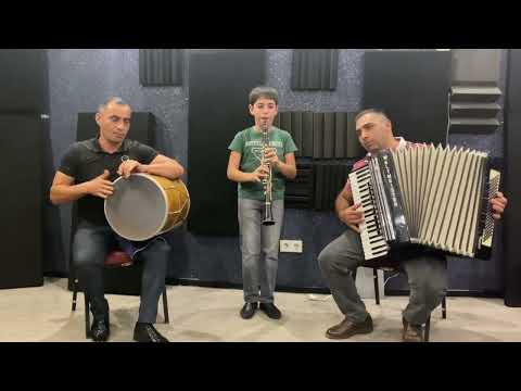 Alik Ziroyan - klarnet , olor molor