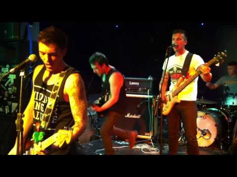 Middle Finger Salute - Sail Away (live at The Face Bar, Reading 1.12.13)