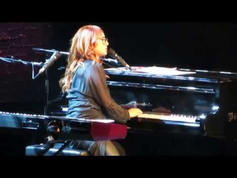 Tori Amos - Hyperballad [Bjork] / Cloud On My Tongue / You Spin Me Round [Dead or Alive]