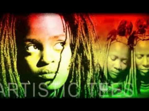 Intinn woman and child