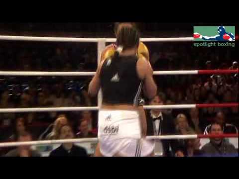 Susi Kentikian AKA  Killer Queen destroys Elena Reid