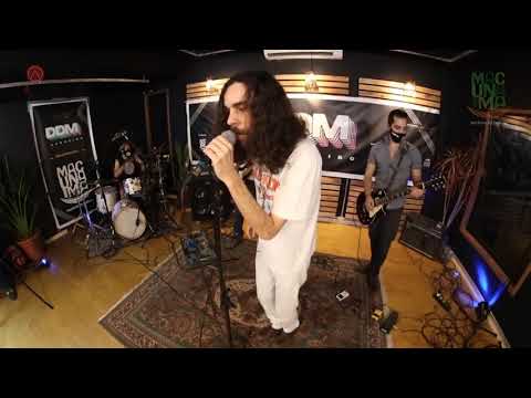 SadBoots - Sunshine (Live at DDM Barreiro)