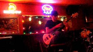 HeadWayte! /  Guest Chris Parish on Bass