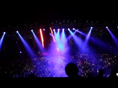 Hardwell - Everybody Is in the Place @ I AM HARDWELL, Pepsi Center, Mexico City, 2/Nov/13