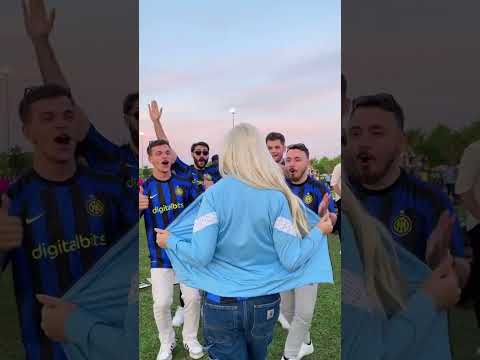 Eva Elfie is a MAN CITY FAN 😅😝