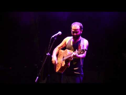 Juanafé "Me agarro de la guitarra" en Matucana 100 [Obreros Visuales]