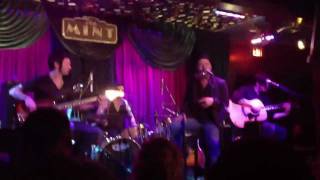 HURT - 1331 (Live Acoustic at The Mint, Los Angeles 12/8/11)