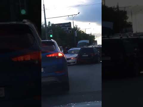 У Франківську на Незалежності потрійна ДТП за участі поліції